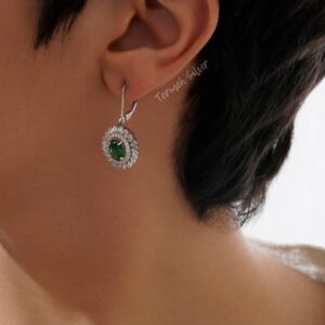 گوشواره نقره زمرد سبز با نگین باگت GT 1234 6 گوشواره نقره زمرد سبز با نگین باگت GT 1234 5